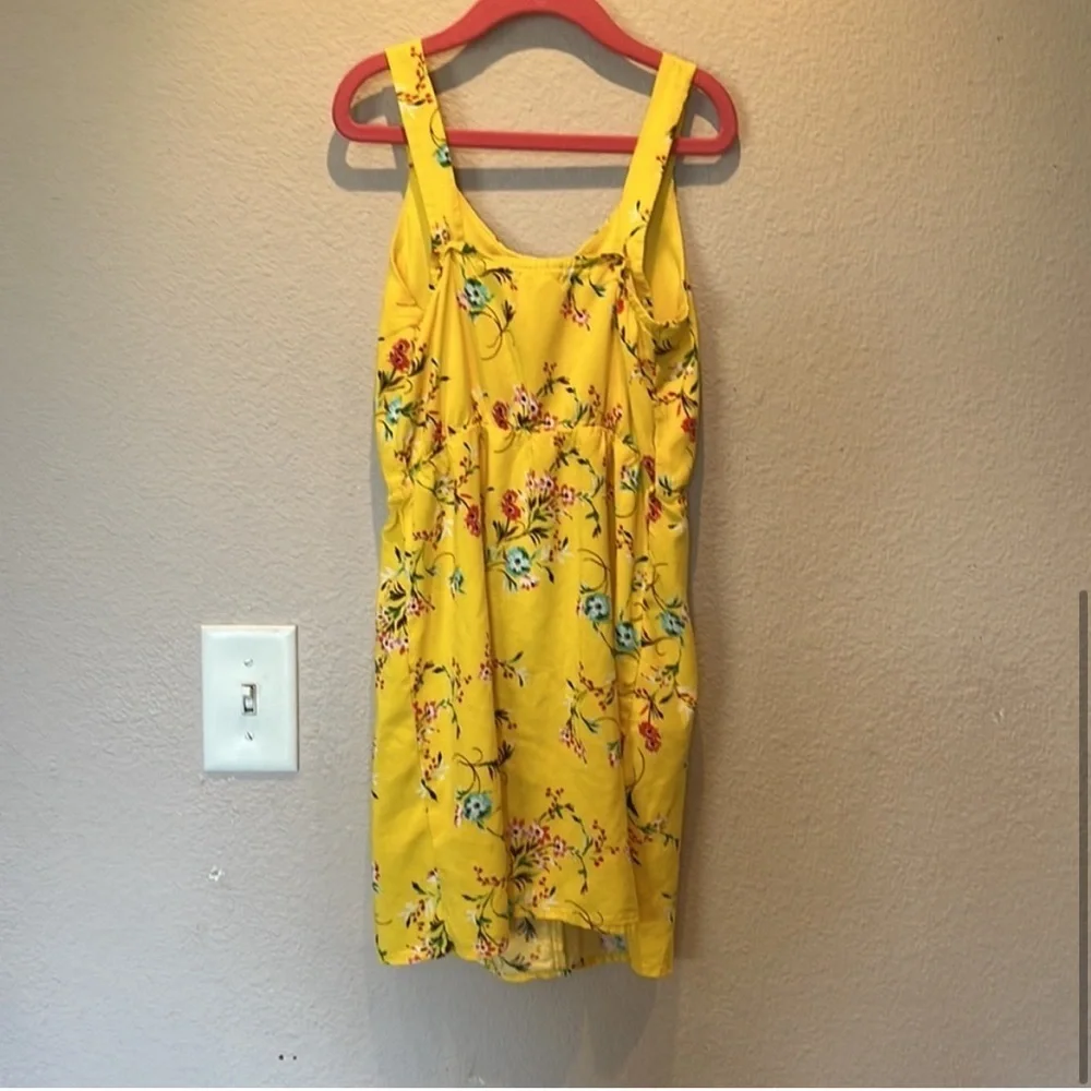 Tilly’s Girl’s Yellow Floral Dress Size Medium Walking on Sunshine
